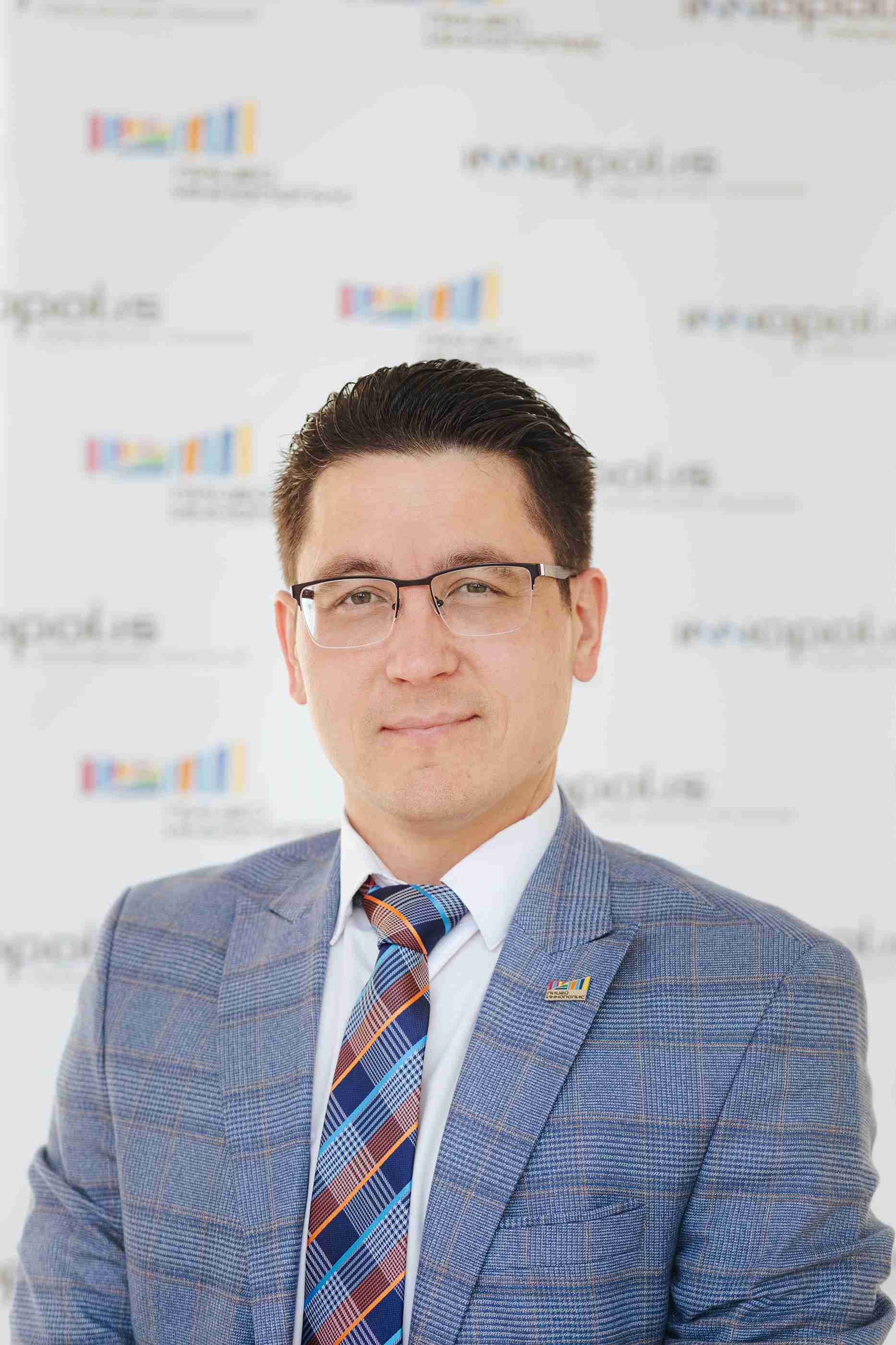 Ахиаров Имя Отчество