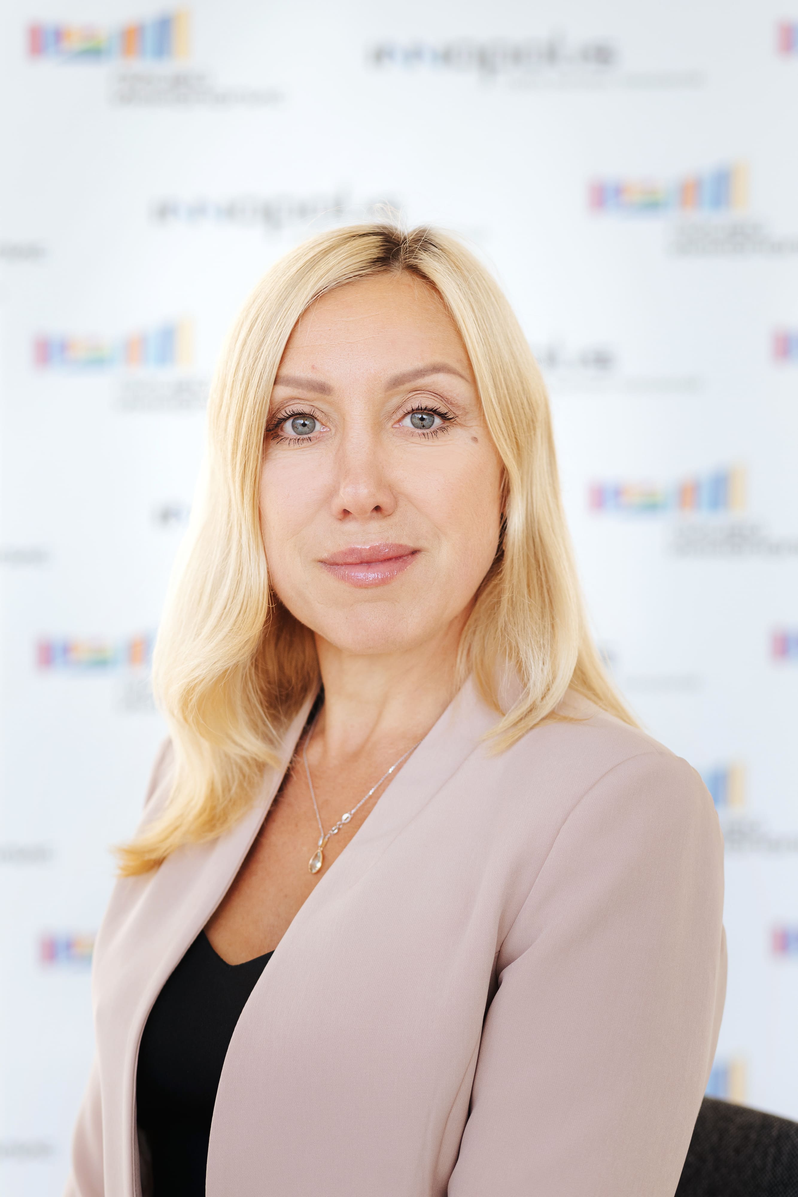 Кирпичникова Имя Отчество